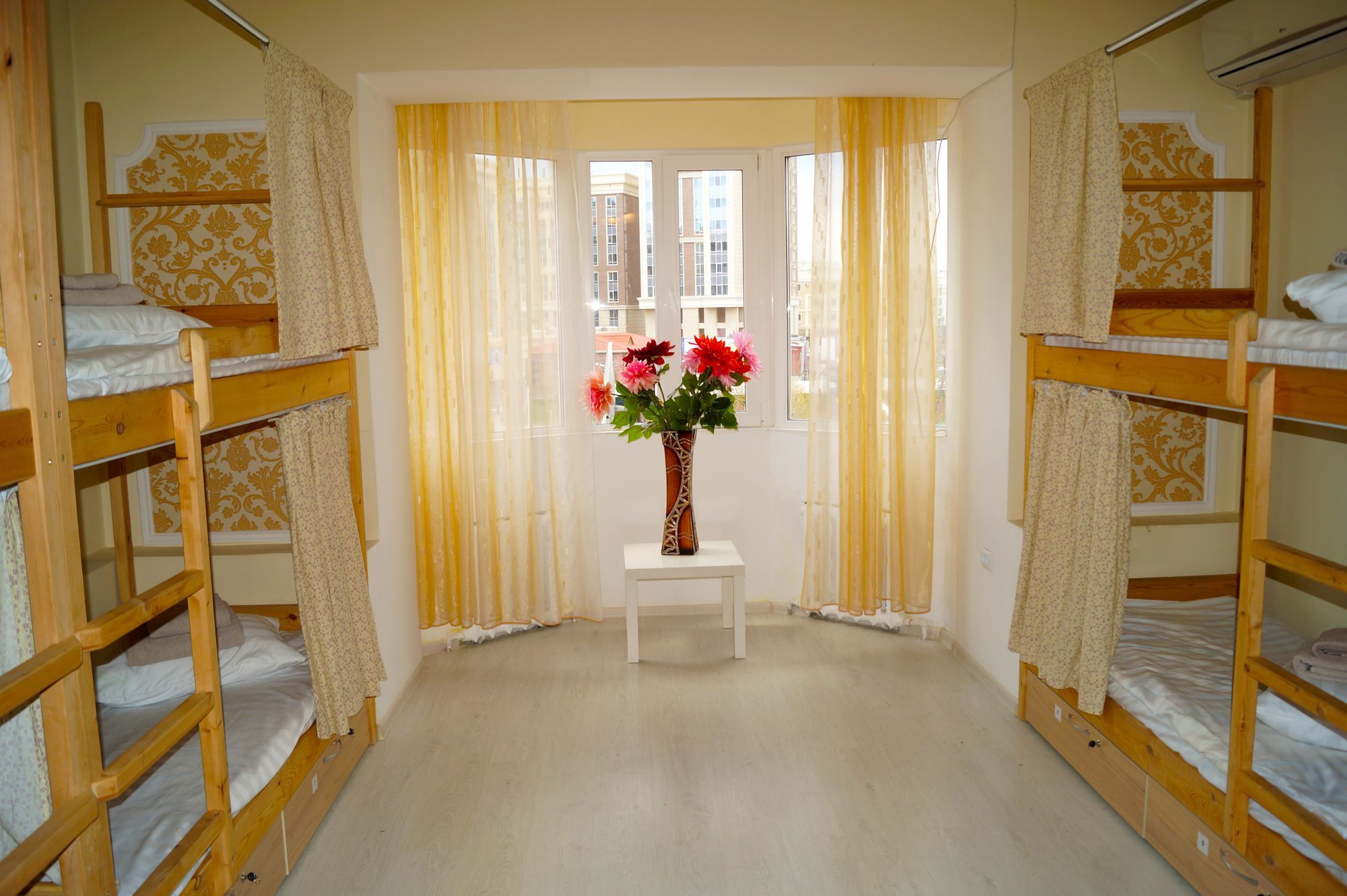 Hostel Nice Travel Астана Екстериор снимка